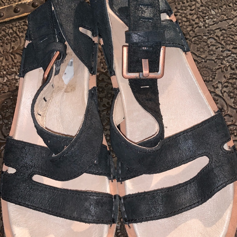 Merrill Sandal - Picture 2 of 5
